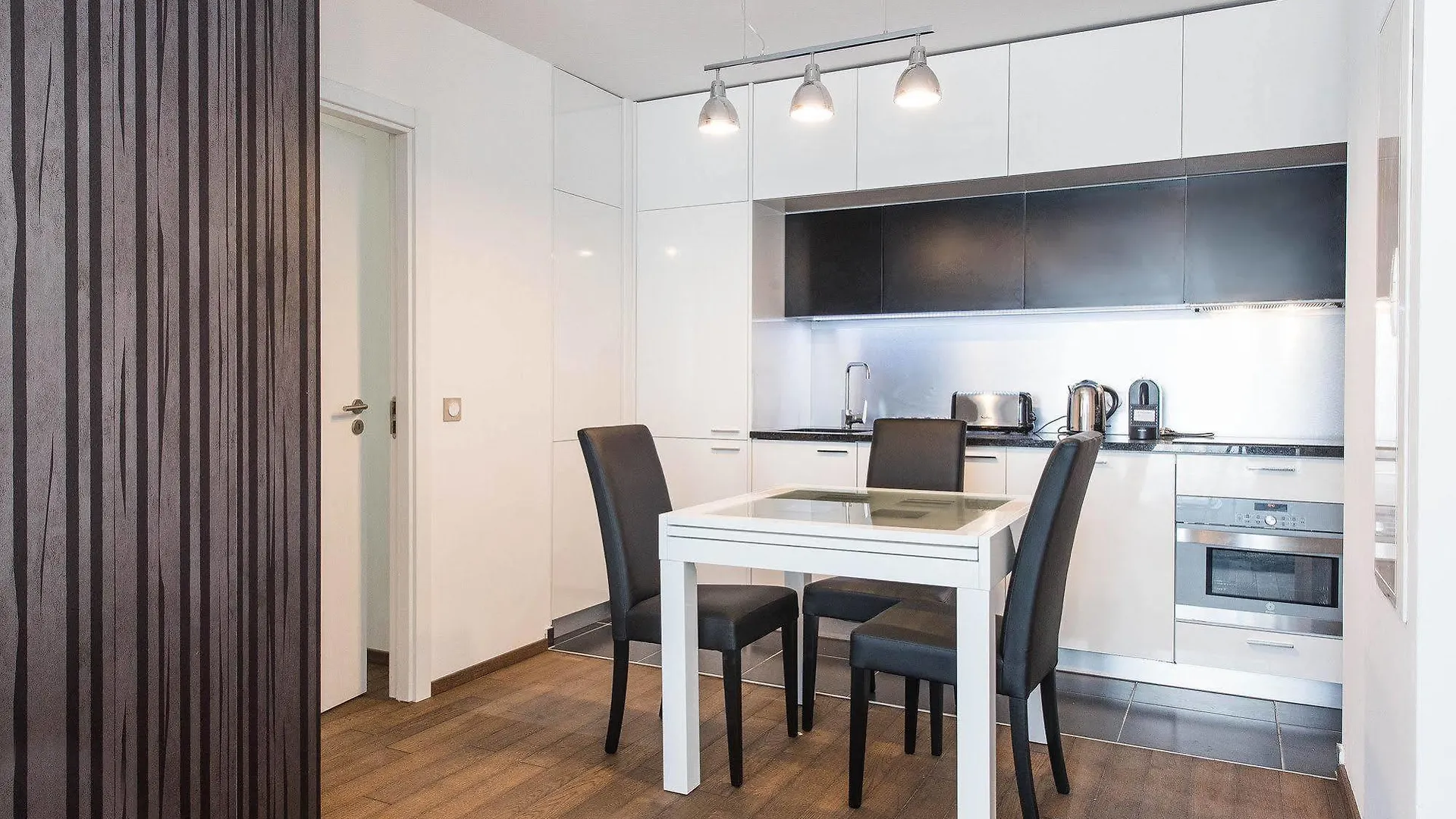 Les Appartements Paris Clichy France
